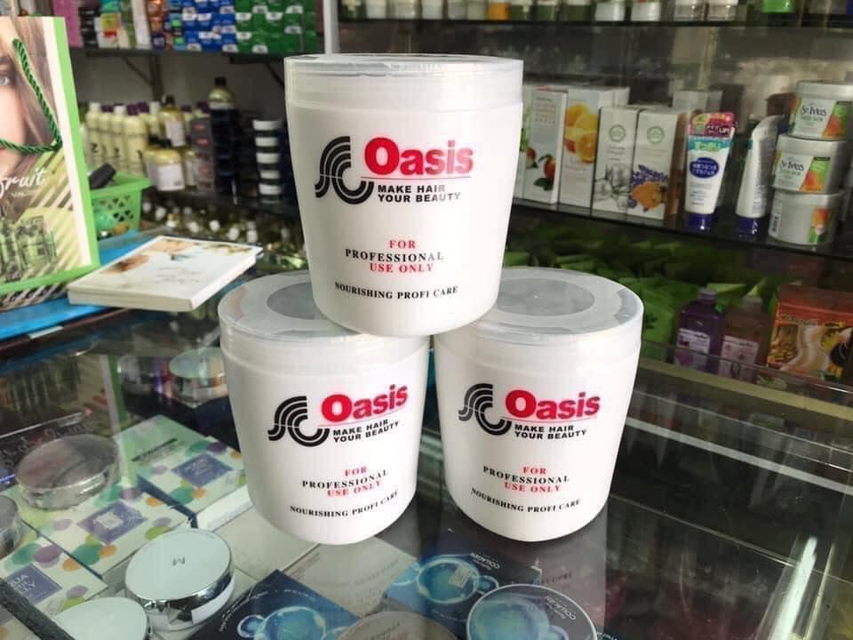 Kem ủ tóc siêu mượt OASIS hộp 1000ml, giúp cân bằng độ ẩm cho tóc, mang lại vẻ sáng bóng, khỏe mạnh, mượt mà cho mái tóc của bạn