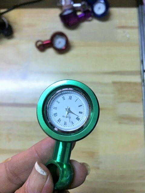 ĐỒNG HỒ ĐỒ CHƠI XE MÁY + ỐC KIỂU CHÂN KÍNH