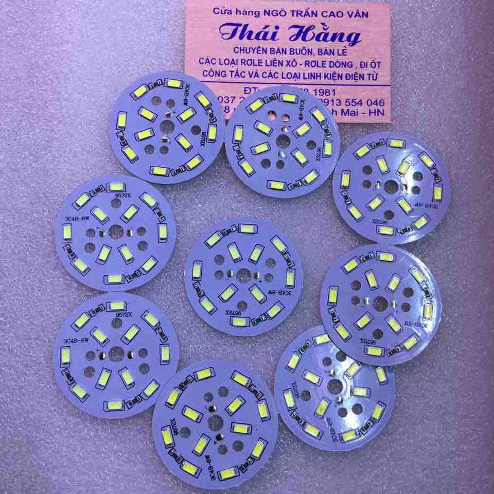 2 chiếc led miếng 6W/12 v ( màu trắng và vàng ấm )