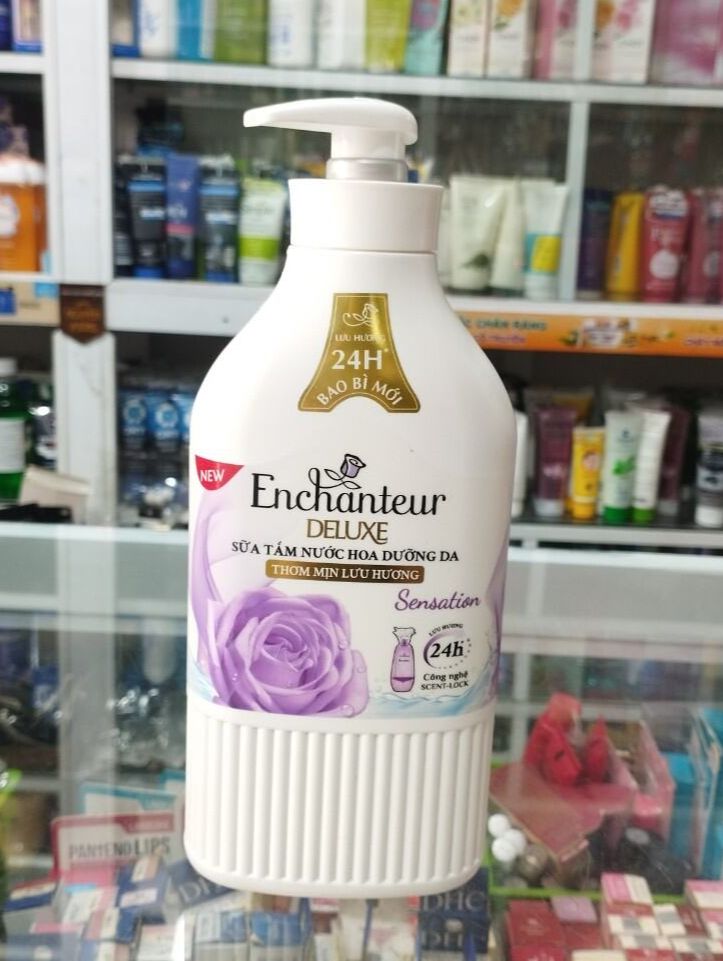 Sữa Tắm Nước Hoa Enchanteur Sensation Dưỡng Da 650GR (màu tím)
