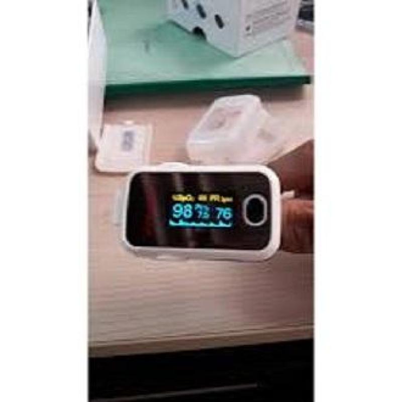 Máy đo nồng độ oxy trong máu dạng kẹp ngón tay AEON-A310 bán chạy