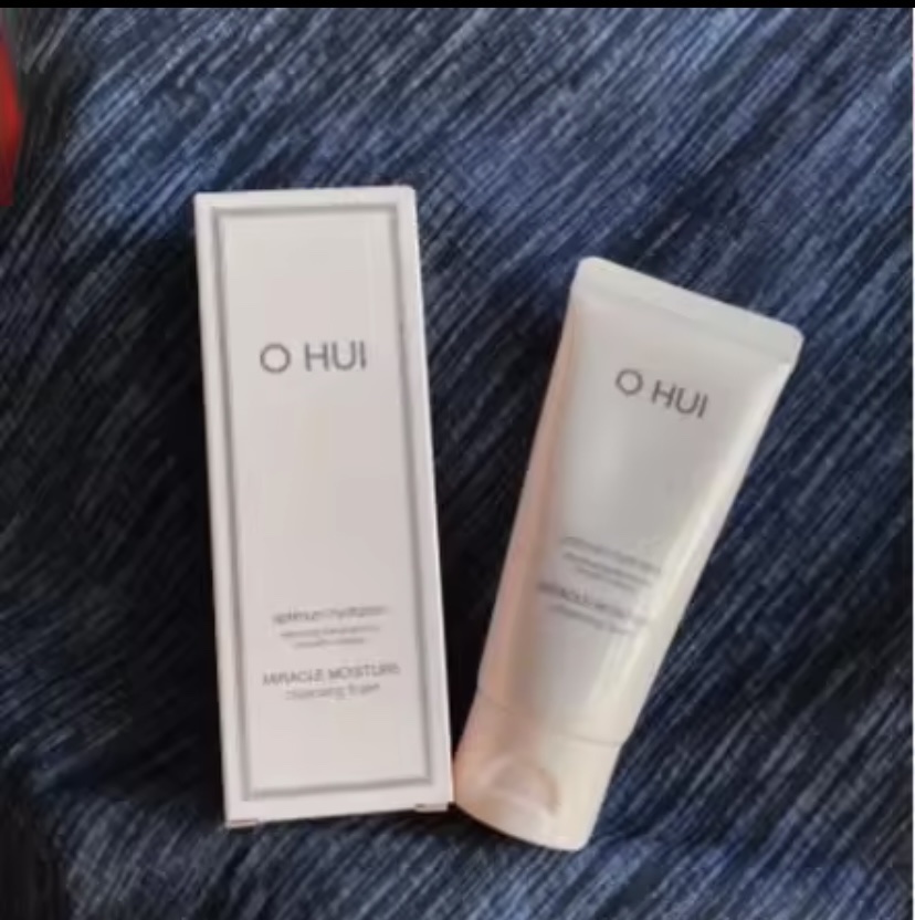 Sữa rửa mặt Ohui Miracle Moisture Cleansing Foam 80ml