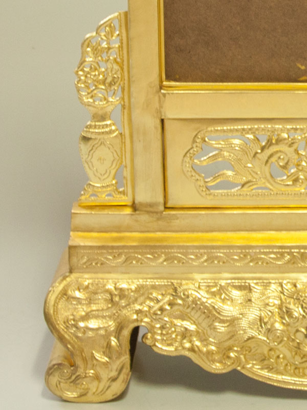 Khung ảnh thờ bằng đồng vàng