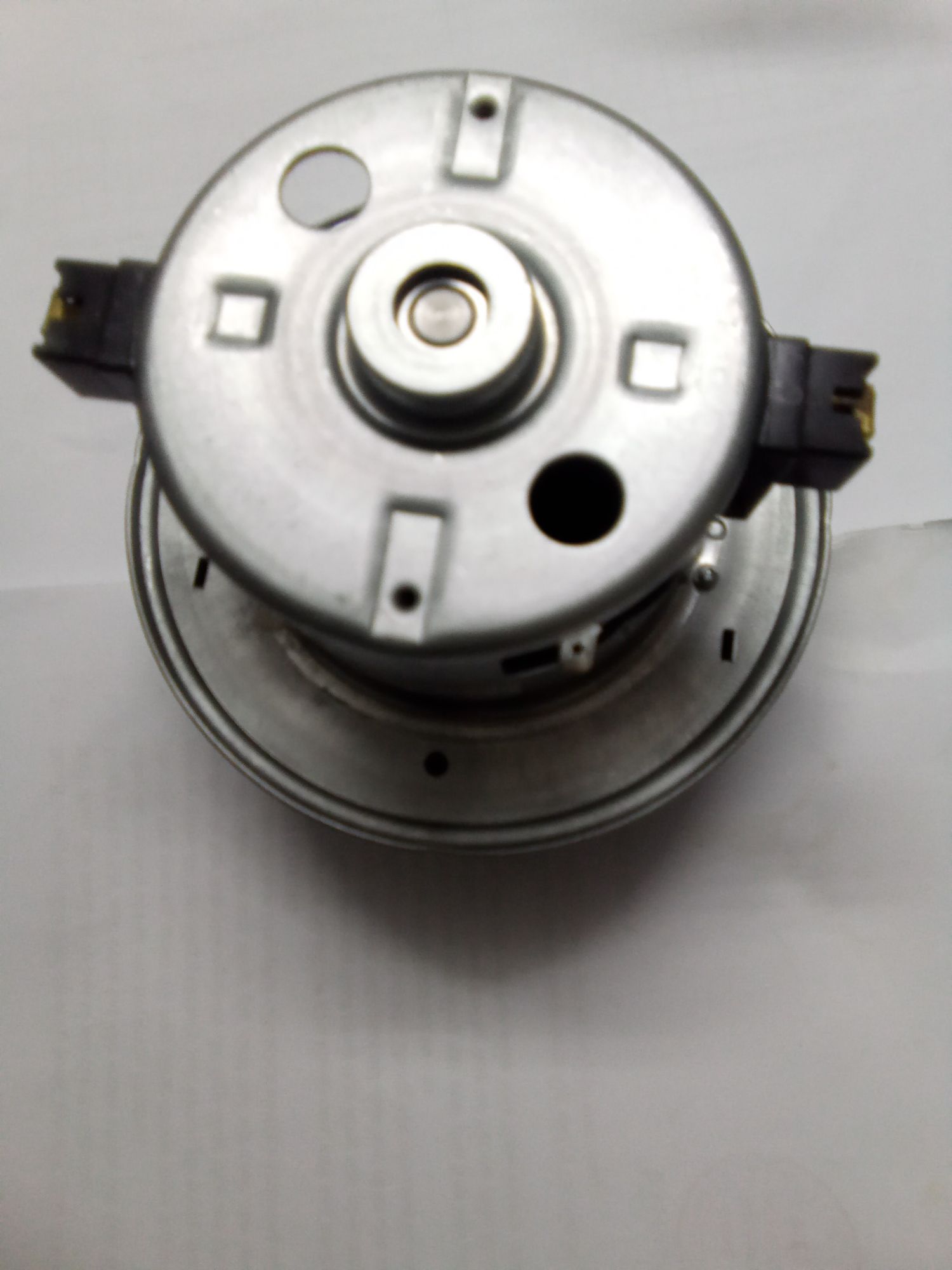 Động cơ thay cho máy hút bụi  1400 w