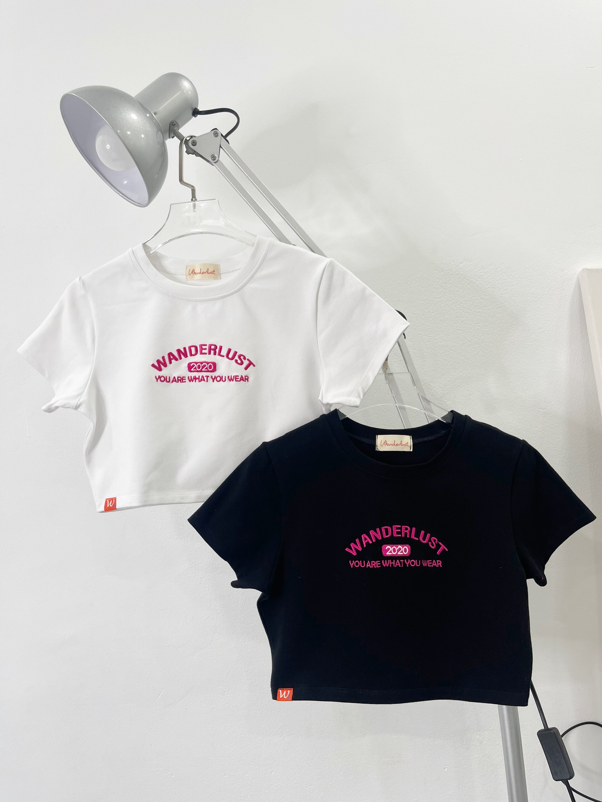 Áo Wanderlust 2020 Croptop