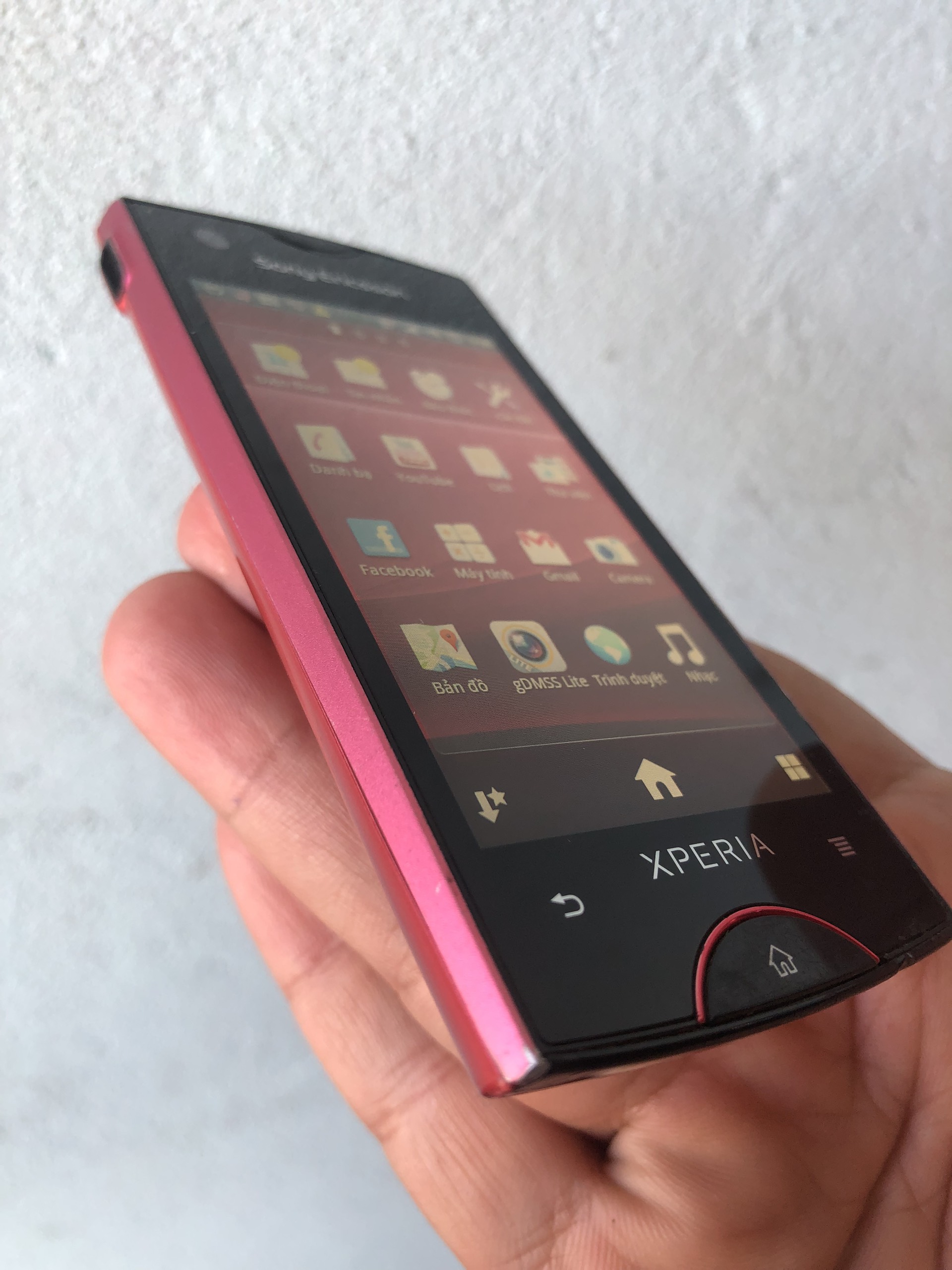 Điện thoại Sony Ericsson Xperia Ray ST18i