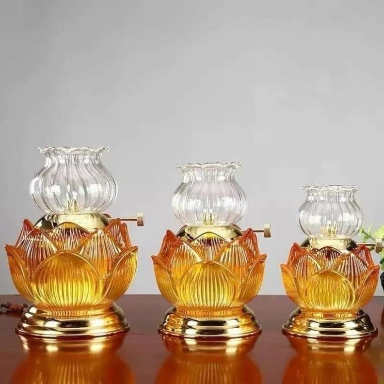 Đèn dầu lưu ly thủy tinh 09 hình hoa sen màu vàng - đèn dầu màu vàng thờ cúng pha lê lưu ly chân đồng