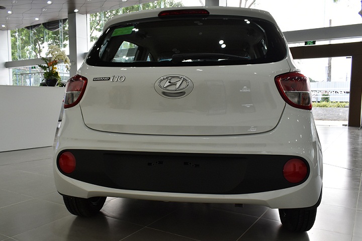 Genuine Grand I10 Hatchback Tail Lights