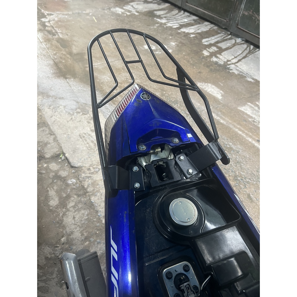 Baga Cảng sau Givi Jupiter FI