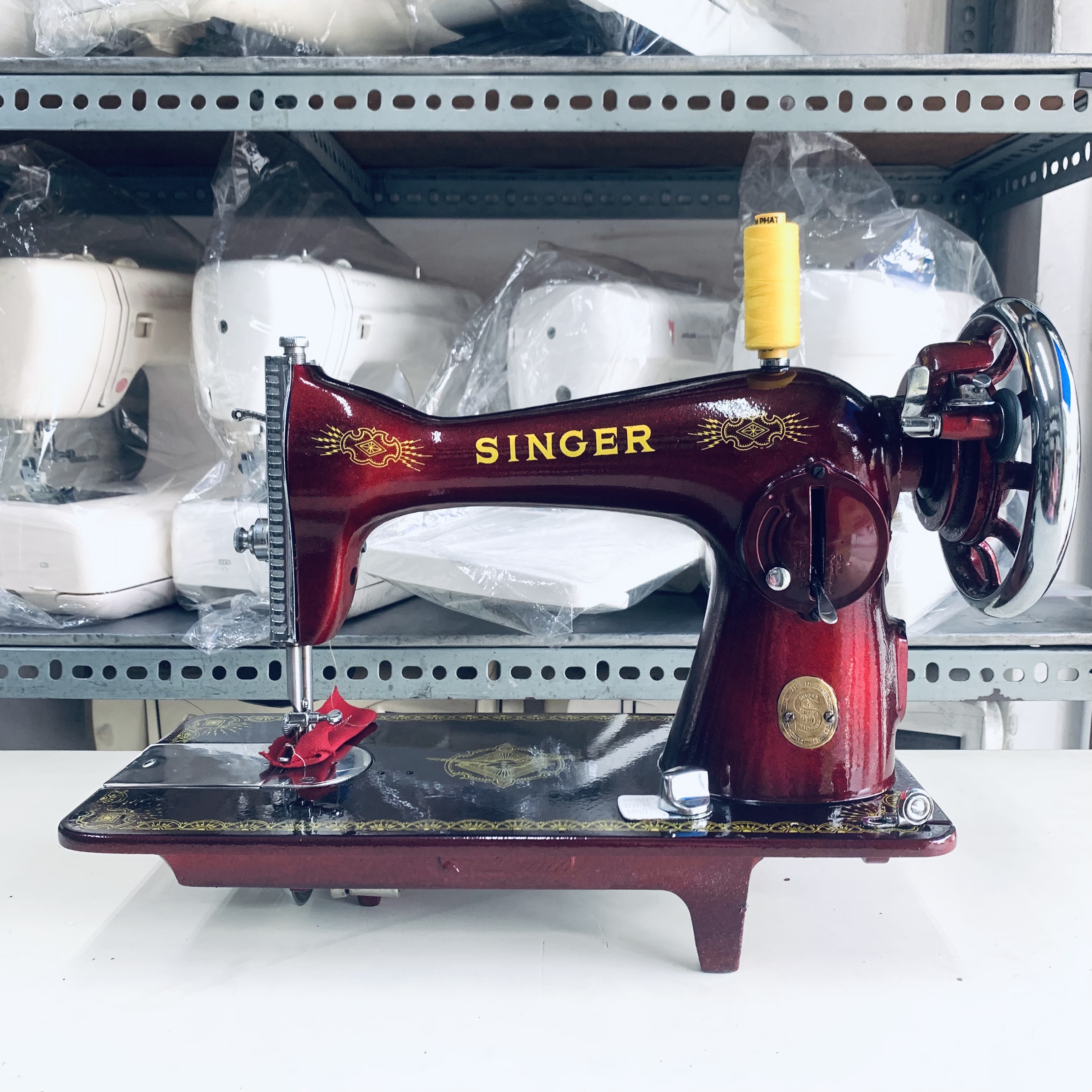 BỘ MÁY MAY GIA ĐÌNH ĐẾ GỖ NHỎ GỌN