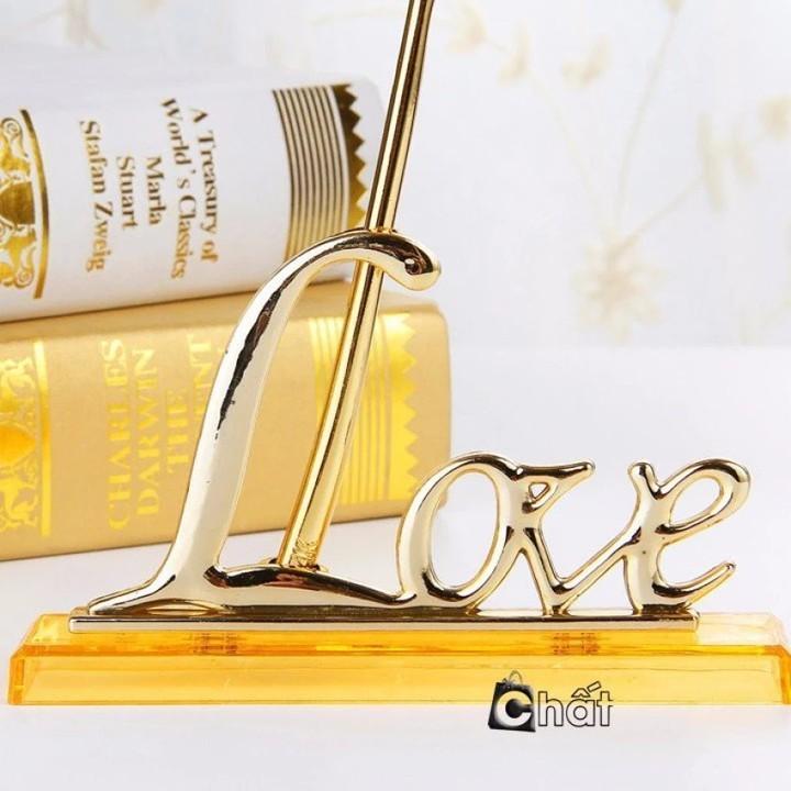 Quà Valentine - Đóa hoa hồng 3D kèm đế Love