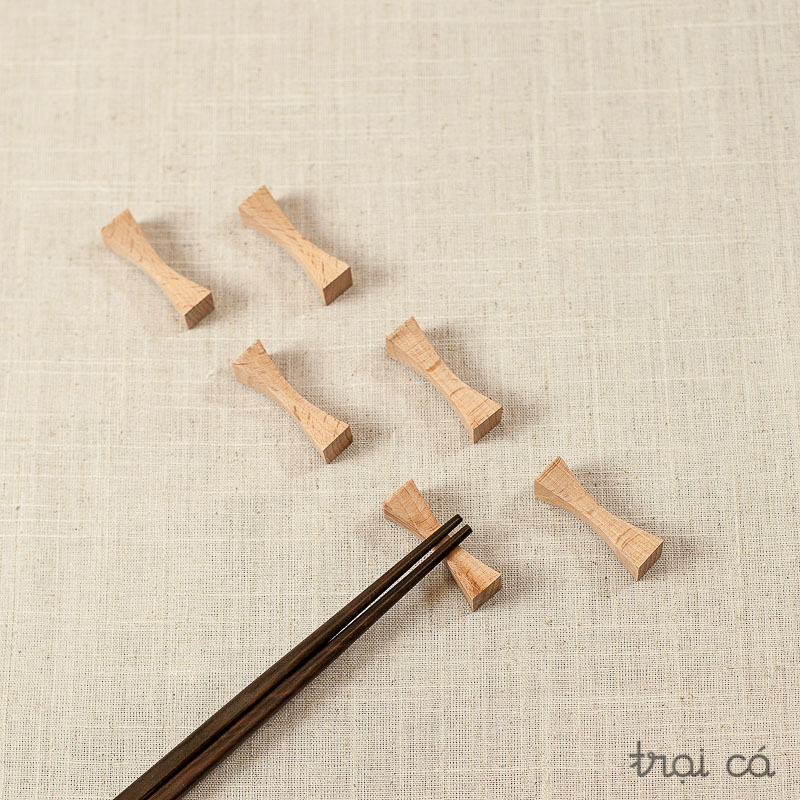Gác đũa trai, gác đũa gỗ nhiều mẫu (1 cái)