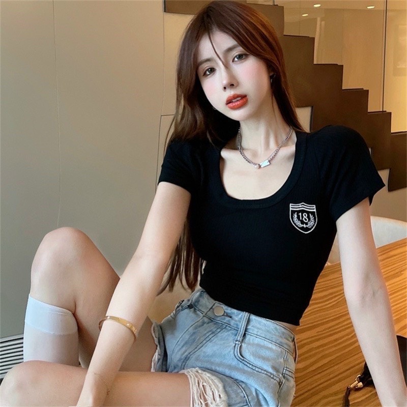Áo thun gân cổ chữ u ngắn tay phối thêu logo cute ttsla1071
