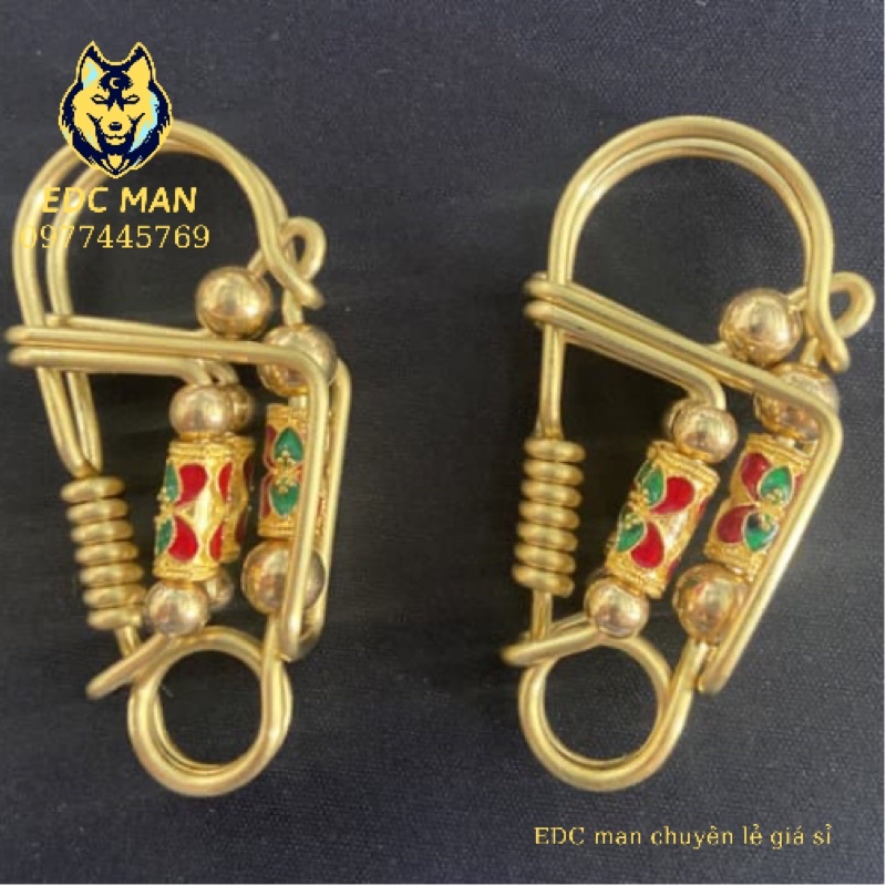 Móc khóa đồng handmade độc lạ