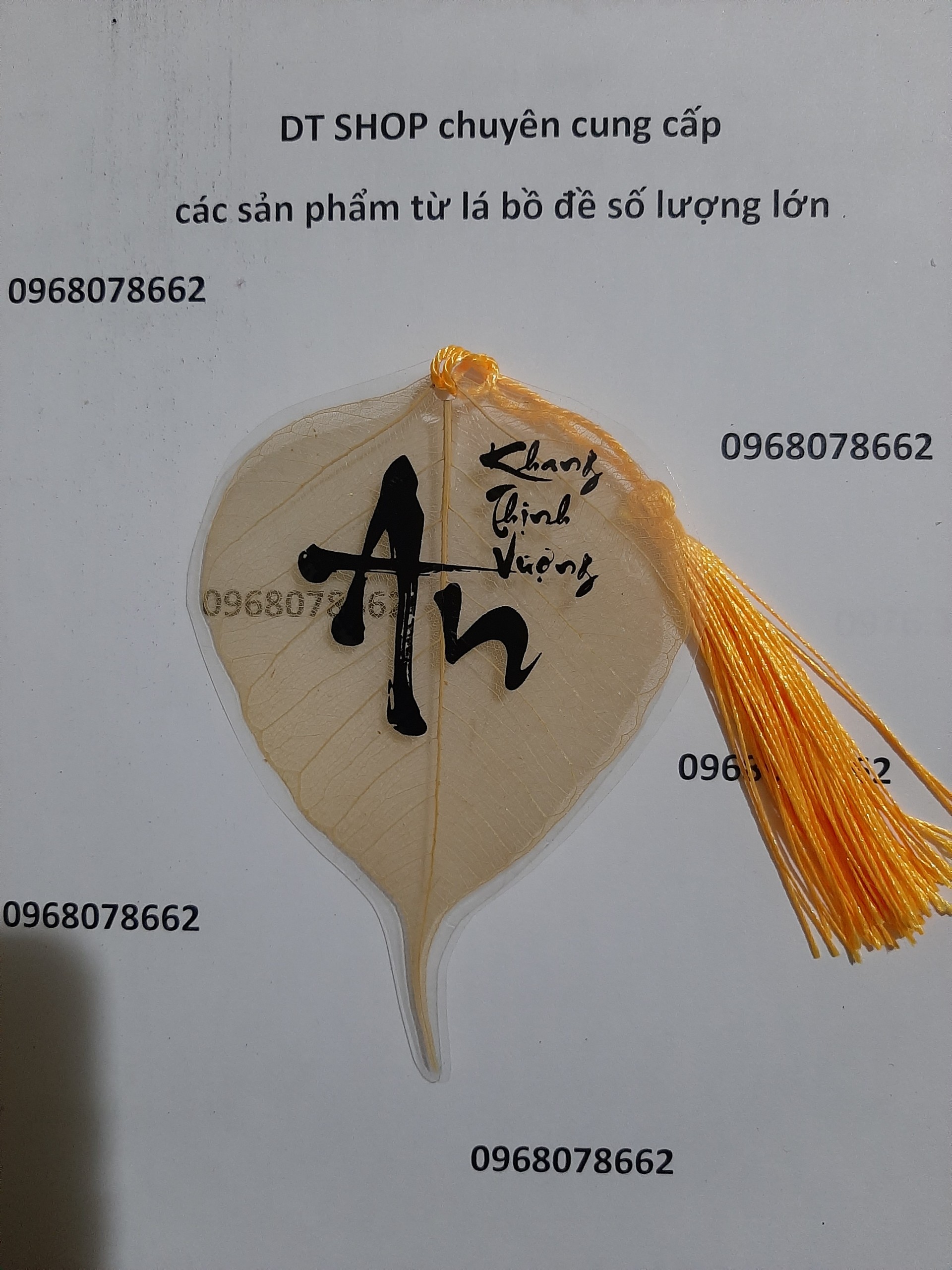 Lá bồ đề chữ thư pháp cầu may mắn