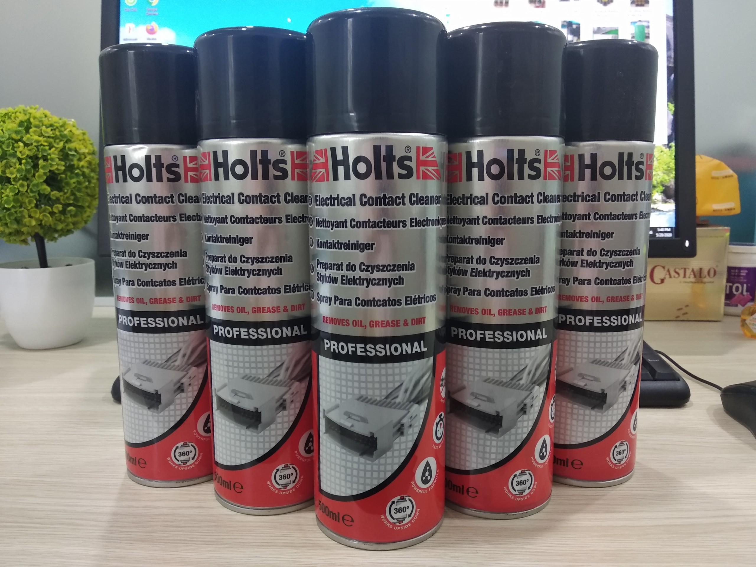 HCM - Làm sạch giắc cắm & bo mạch điện