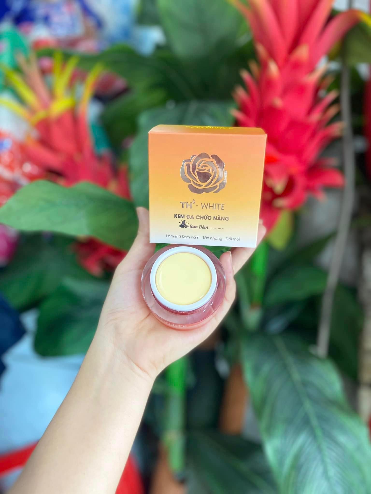 Combo kem trắng da đa chức năng ngày và đêm TH-White (2 x 20g)