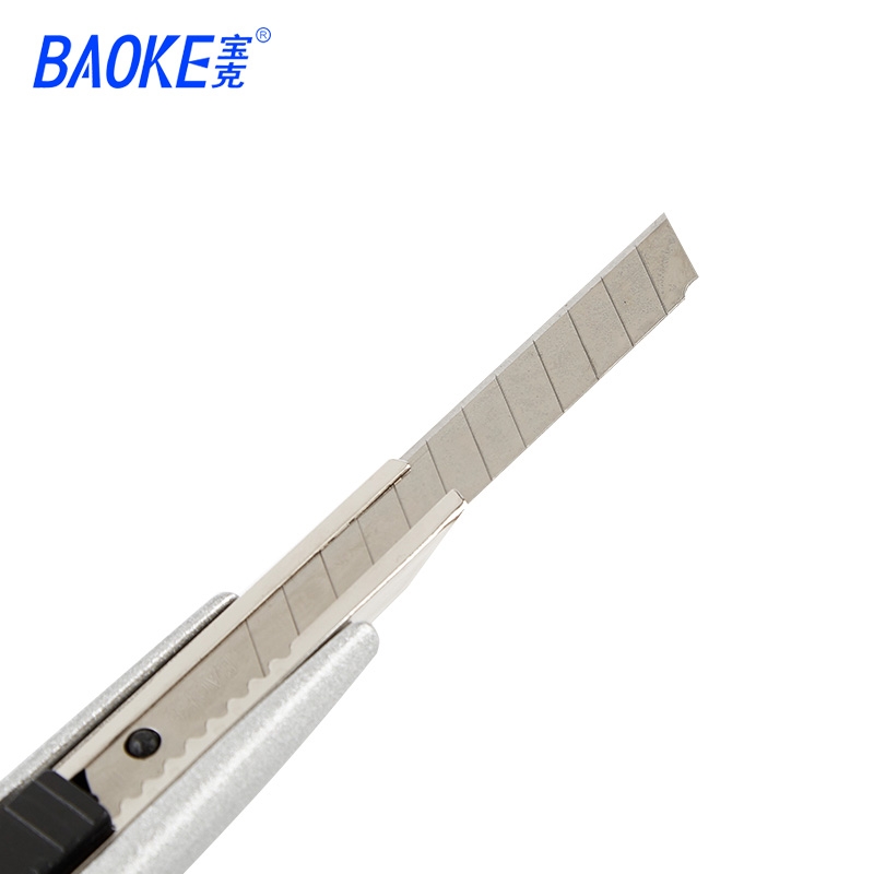Dao Rọc Giấy Vỏ Kim Loại Baoke UK1402 (9mm)