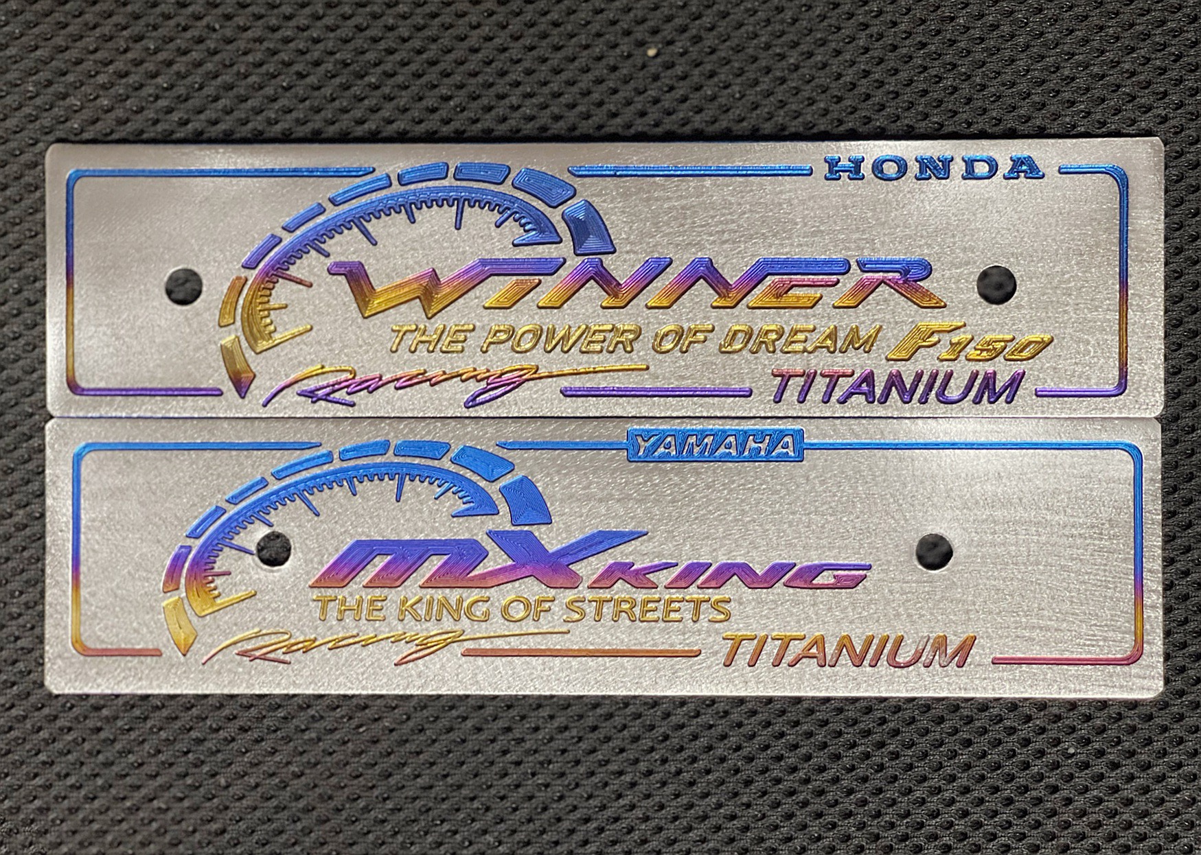 Bảng Tên 3D - Titan Vario, Sonic, Raider.. (không kèm ốc và pat)