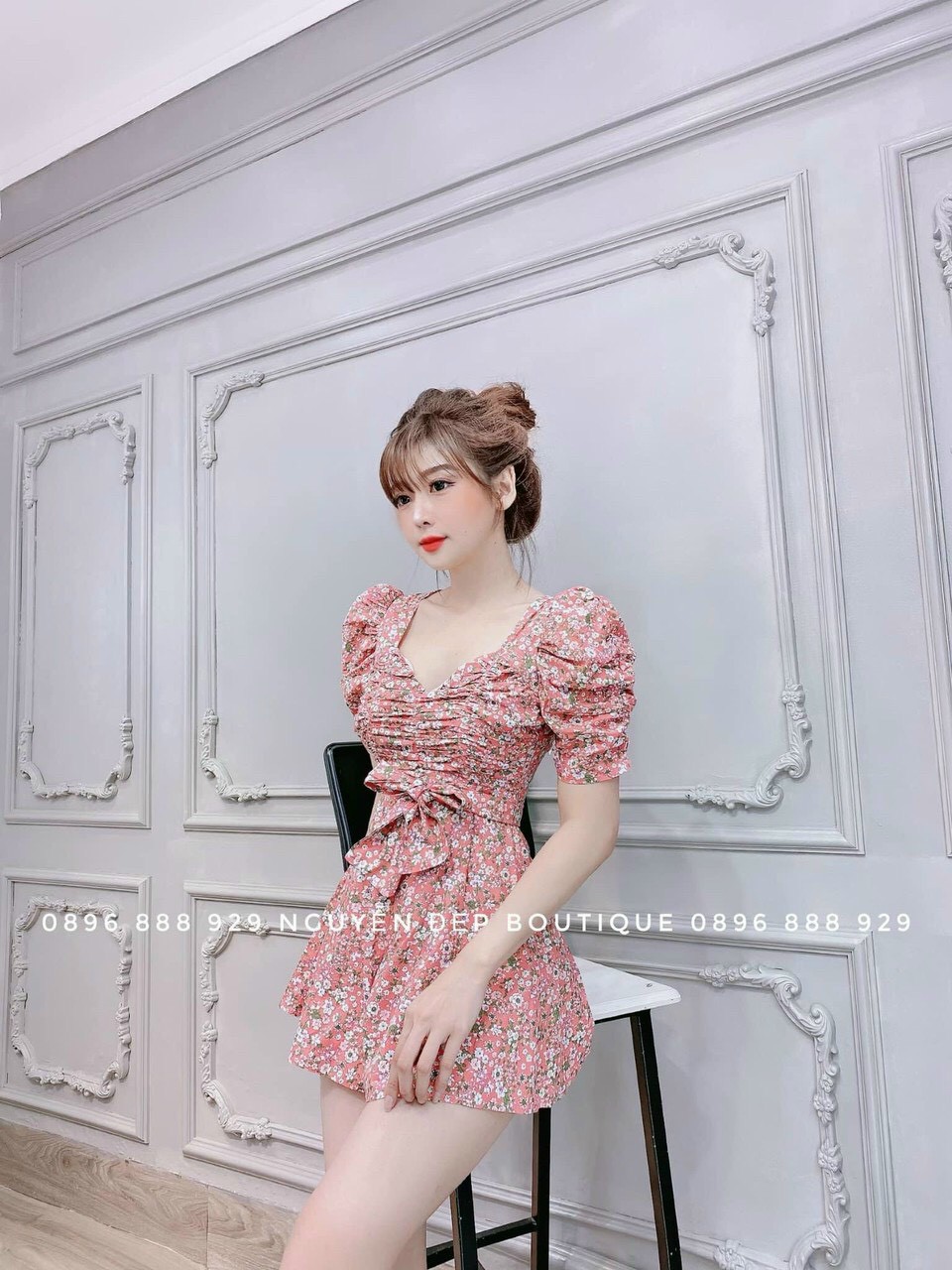 Đầm lụa hoa nhún ngực tay phồng buộc eo