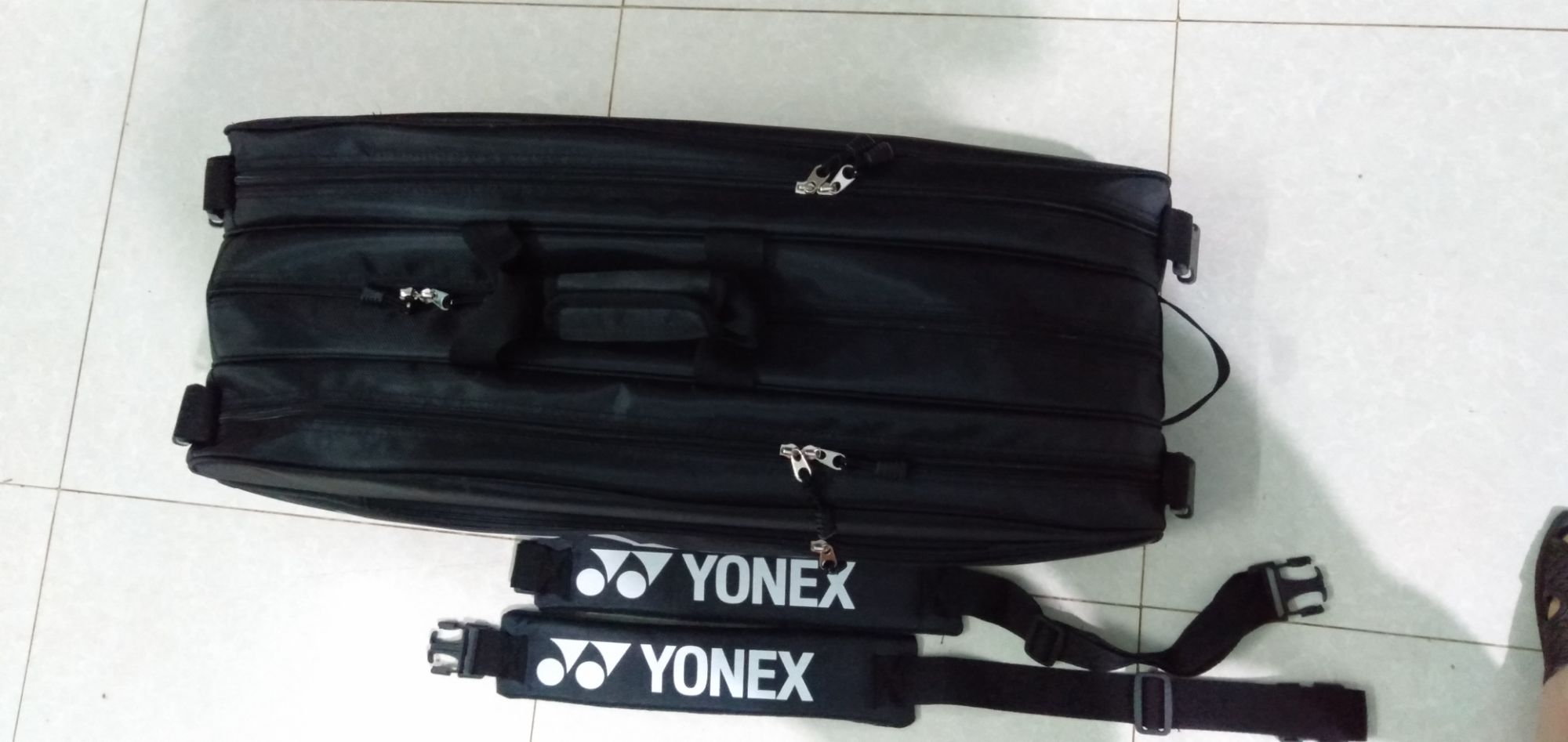 bao vợt full đen Yonex