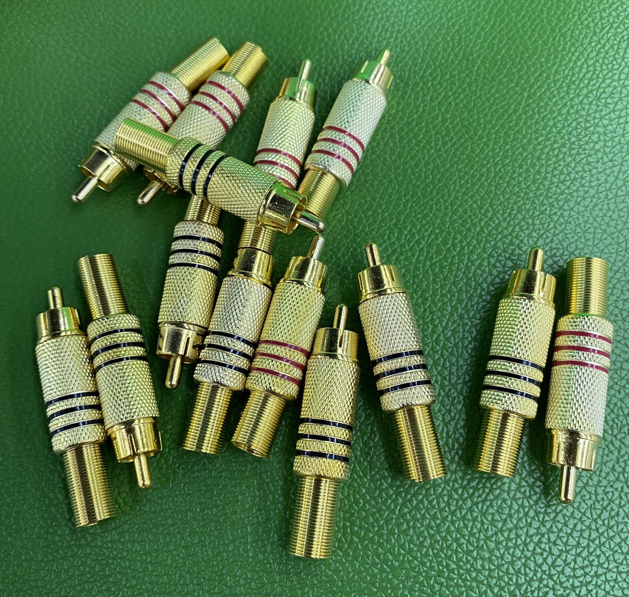 Jack Hoa Sen Mạ Vàng - Jack RCA AV Bắt Vít (1 cặp)