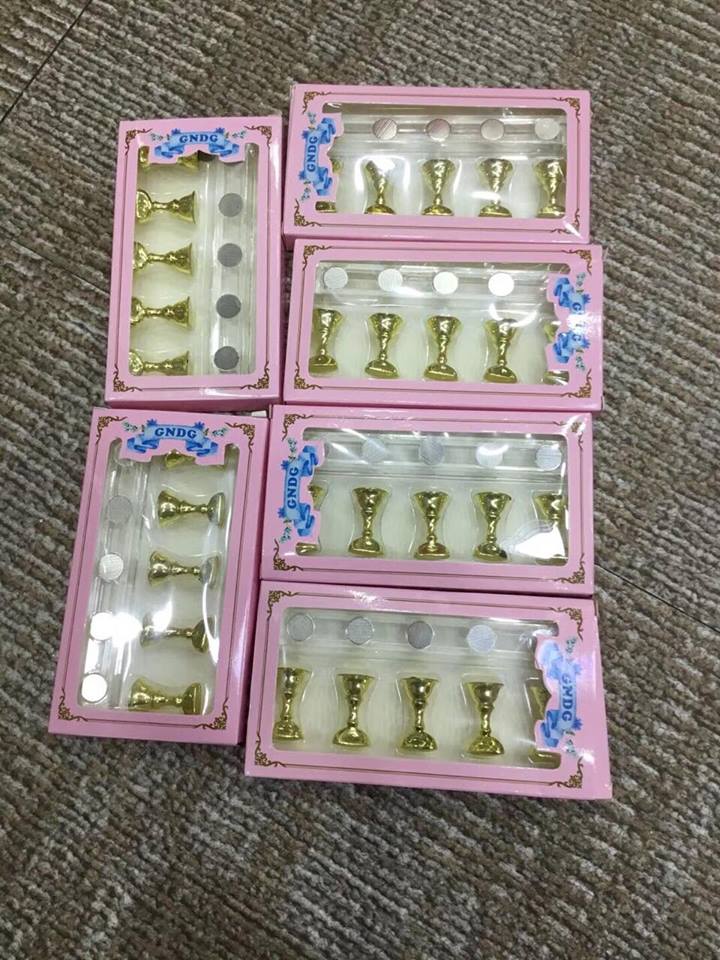 Đế Tập Vẽ, Tập Sơn Làm Móng Mẫu - Đế Bằng Nam Châm (1 hộp)
