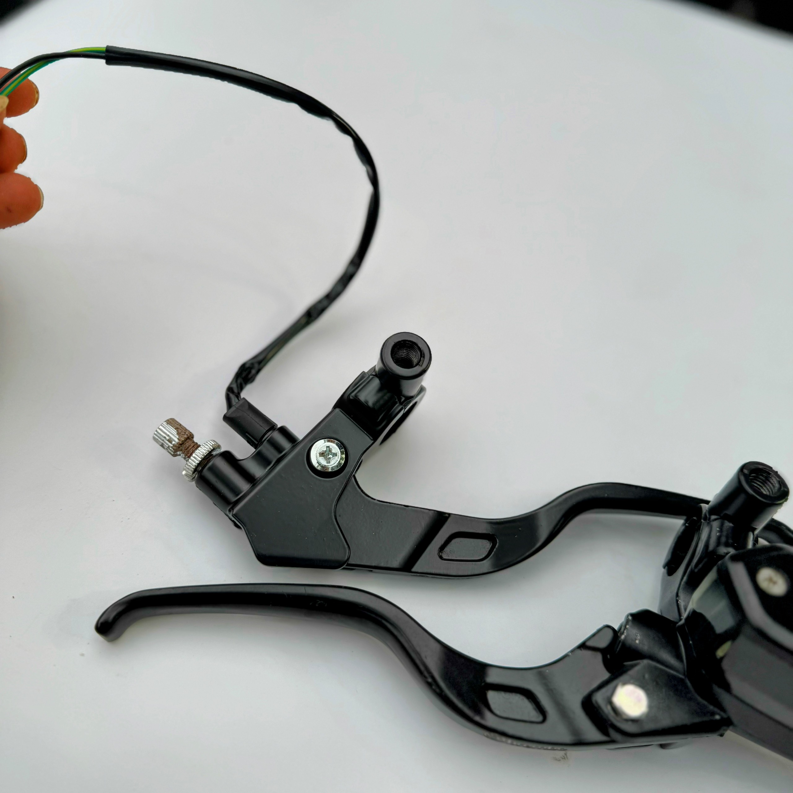 Cặp tay thắng brembo Bình dầu xéo 1.1