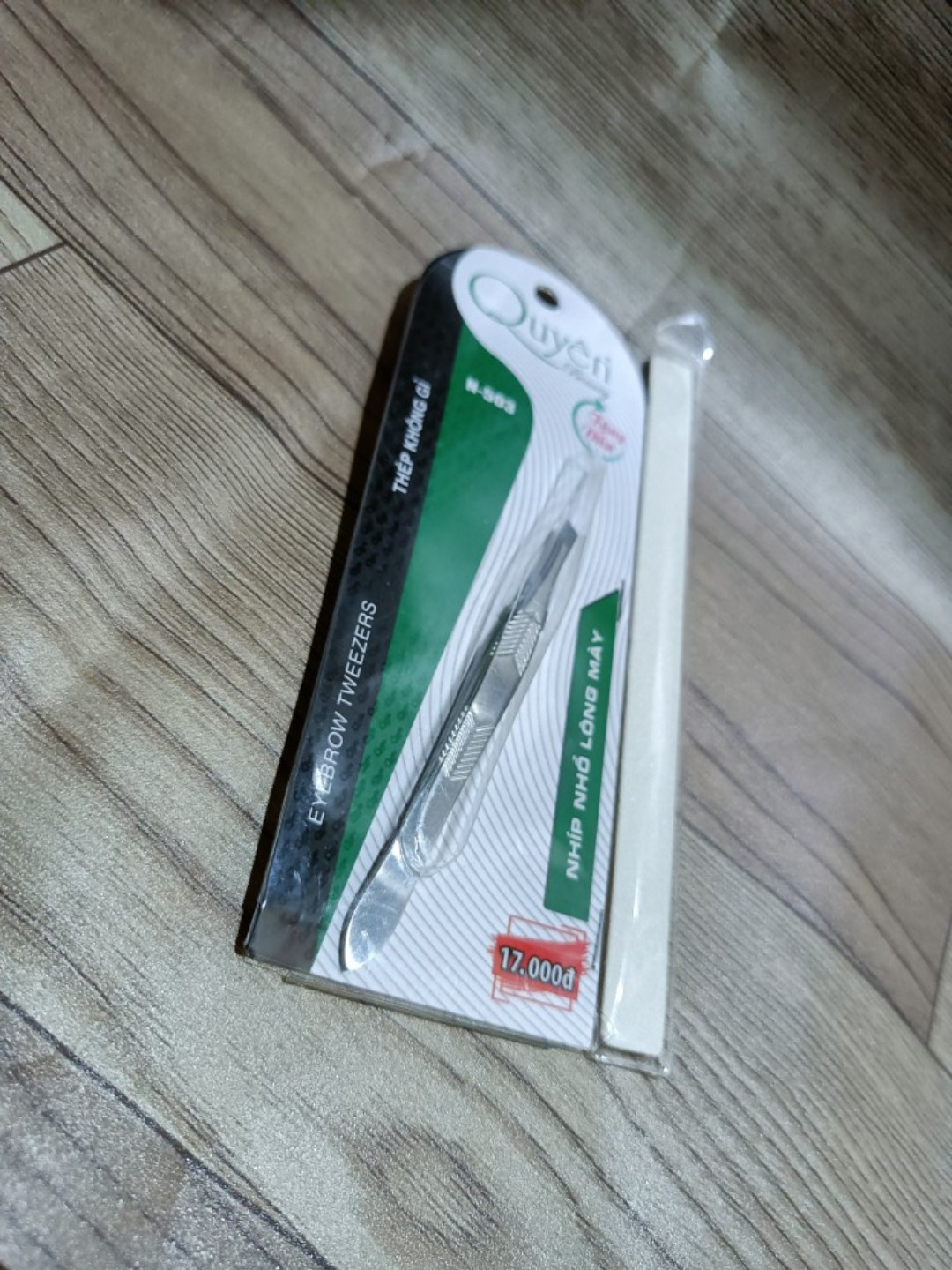 Nhíp nhổ lông mày màu trắng QUYÊN 503