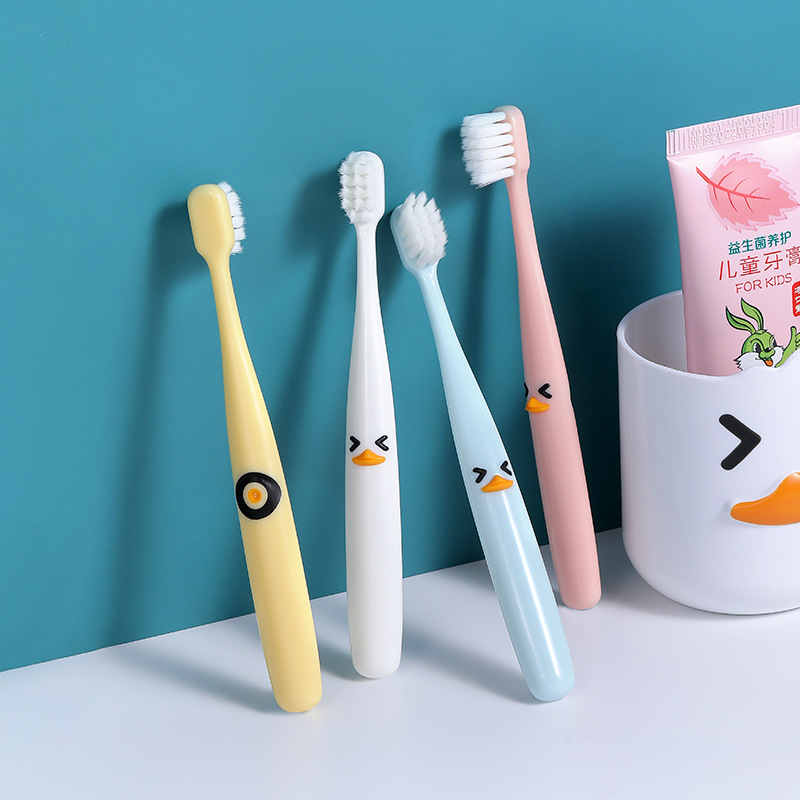 Set 8 chiếc bàn chải đánh răng cho bé từ 3-6 tuổi
