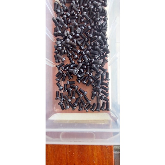 ốc răng cưa máy may công nghiệp