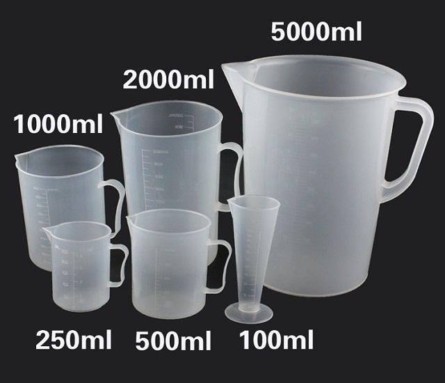 Ca đong nhựa có chia vạch đủ kích cỡ