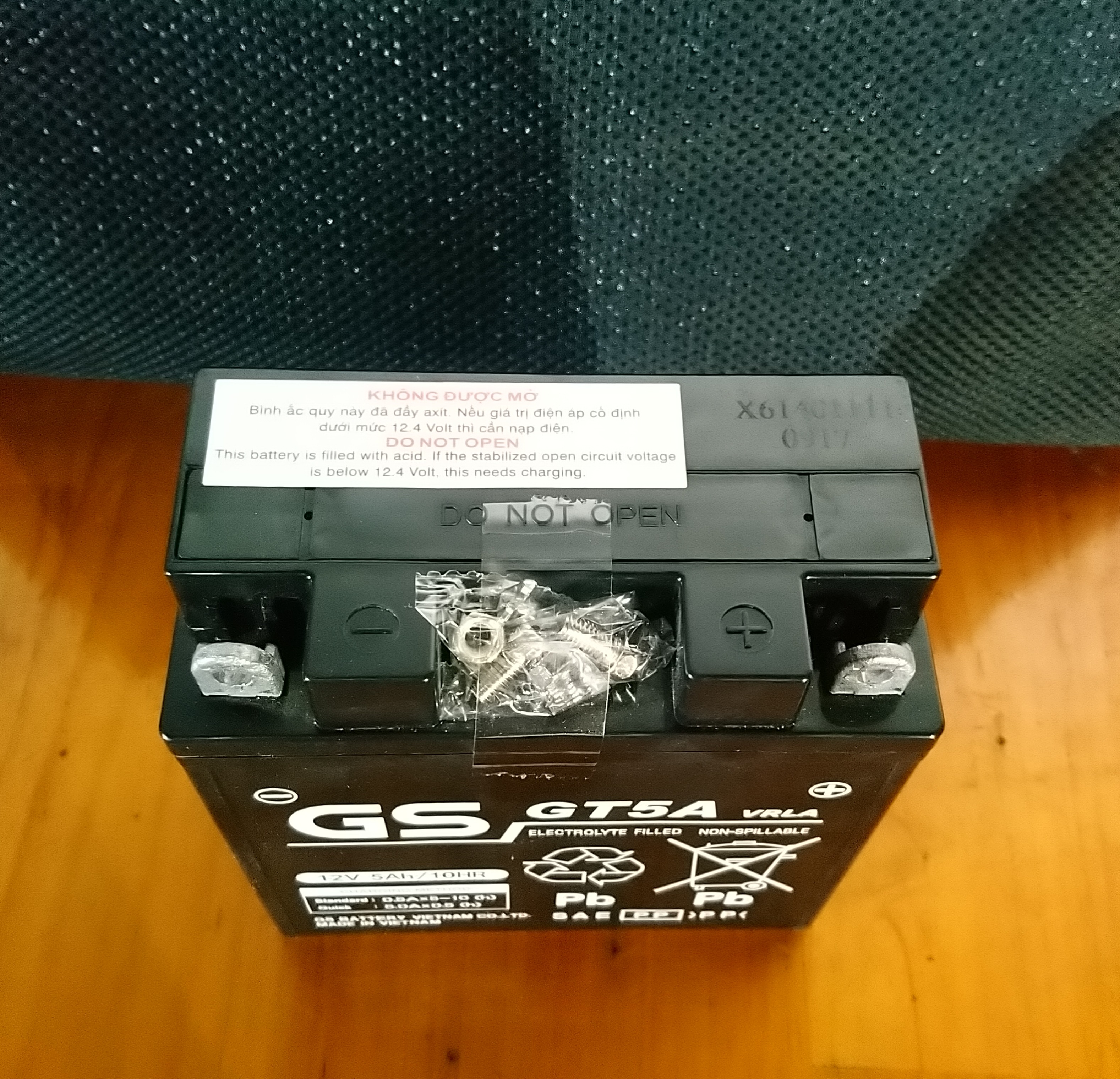 BÌNH ẮC QUY GS 12V-5A