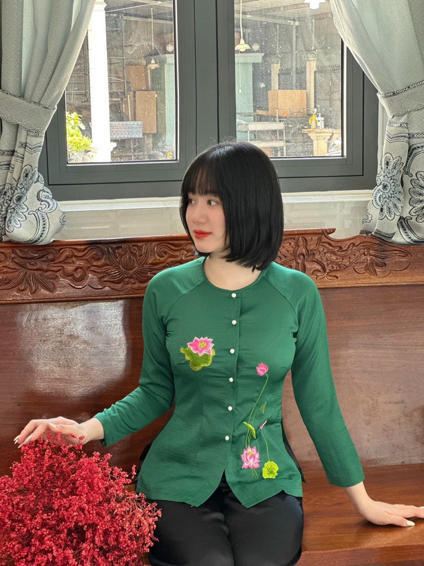 ÁO BÀ BA THÊU HOA SEN LỤA TƠ TẰM