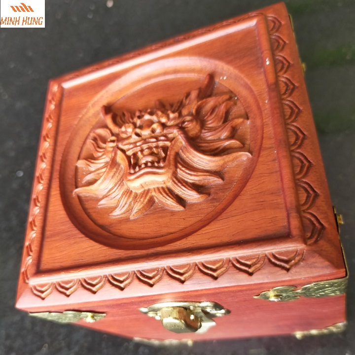 Hộp đựng trang sức con dấu hình đầu rồng gỗ hương