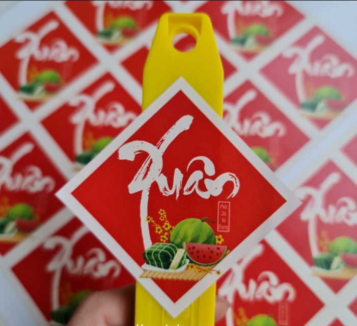 Giá Xưởng 30 Tem Giấy Xuân 5x5cm (HÌNH THOI) dán hộp, hủ, chai, lọ đựng mứt Tết, khô, hộp quà [NĂM MỚI]
