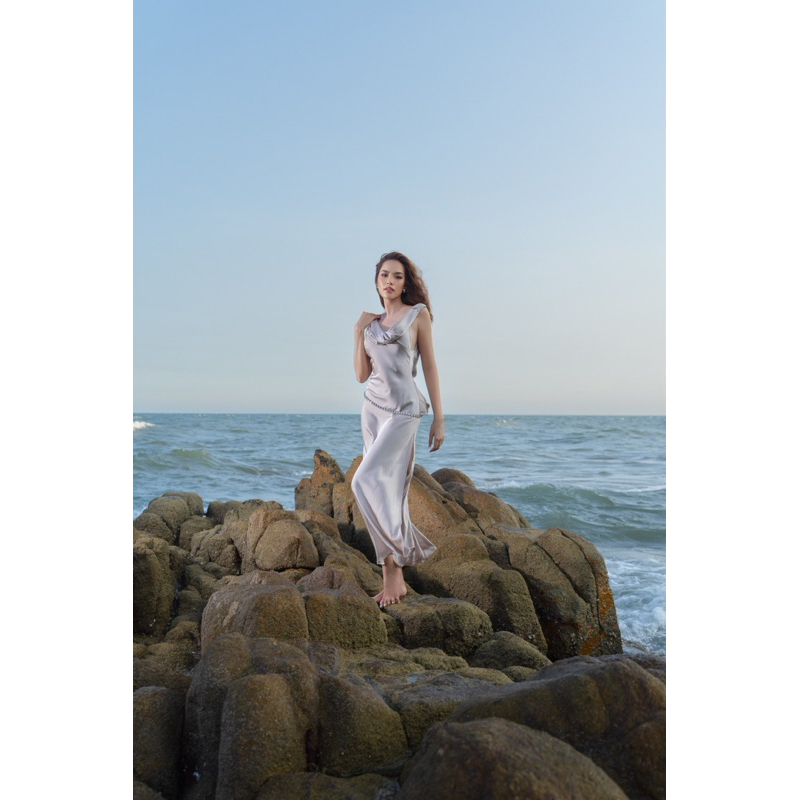 [Kisserine] Đầm lụa CAROLINE - Đầm dài - Đầm dự tiệc - Đầm thiết kế cao cấp - Đầm cổ đổ 🌹🌹