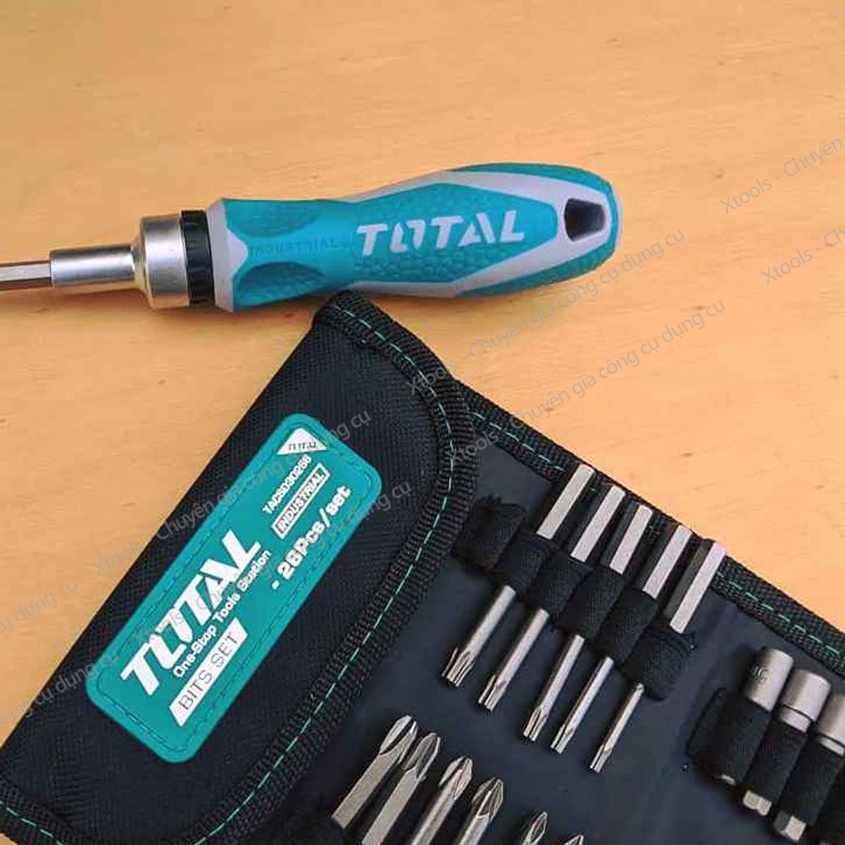 Bộ tua vít đa năng 26 chi tiết TOTAL TACSD30266 bộ tuốc nơ vít được làm từ titanium siêu bền, thiết kế nhỏ gọn và kích thước đa dạng, dễ sử dụng