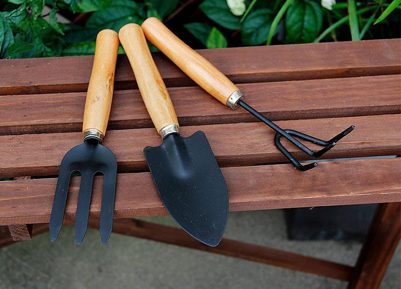 Bộ dụng cụ làm vườn 3 món cán gỗ