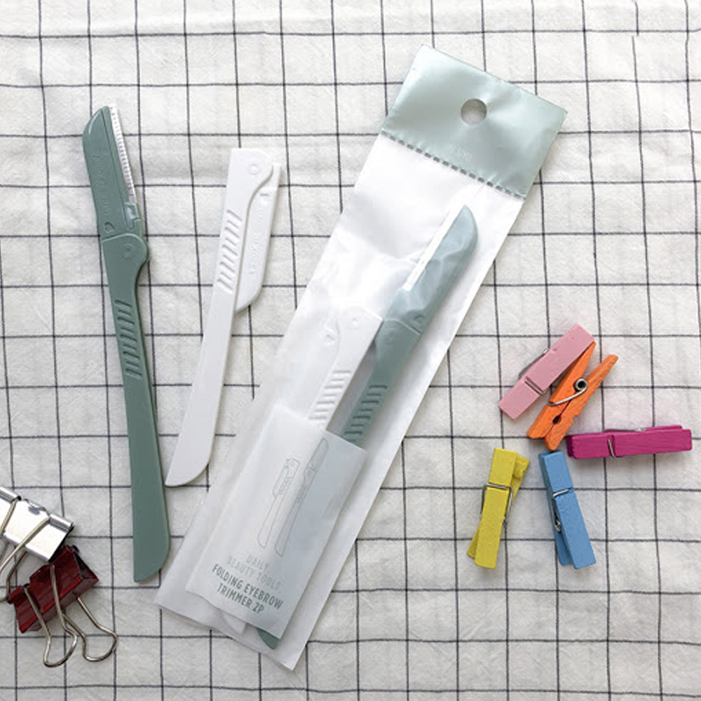 Gói 02 Dao Cạo Chân Mày The Face Shop Folding Eyebrow Trimmers