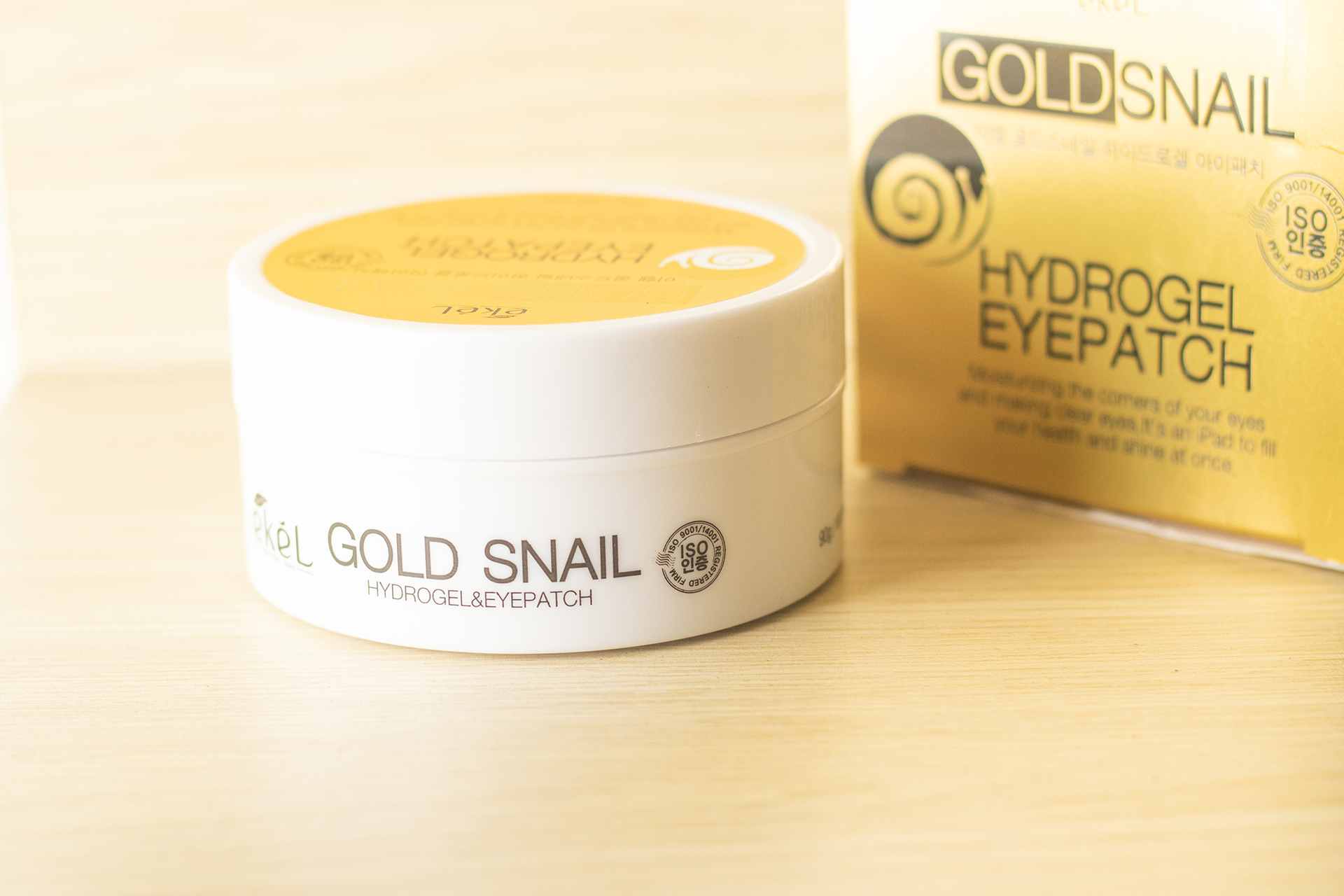 Mặt Nạ Mắt Gold Snail EKEL