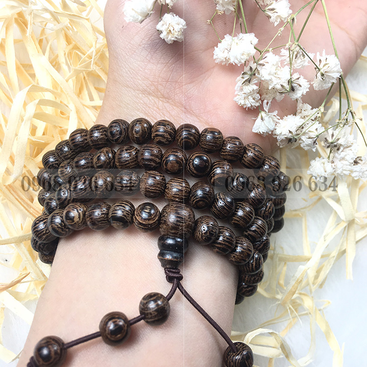 Tràng đeo tay 108 hạt gỗ mun vân lông công - Chuỗi đeo tay gỗ 108 hạt 6 ly - Vòng phong thủy quấn tay mang lại bình an và may mắn