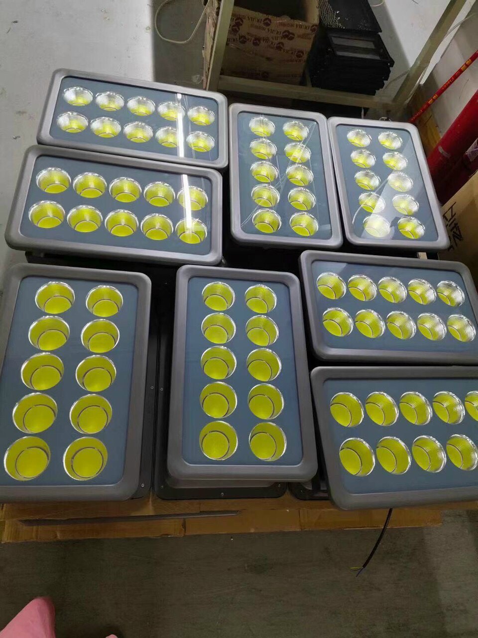 Đèn pha sân bóng 500W