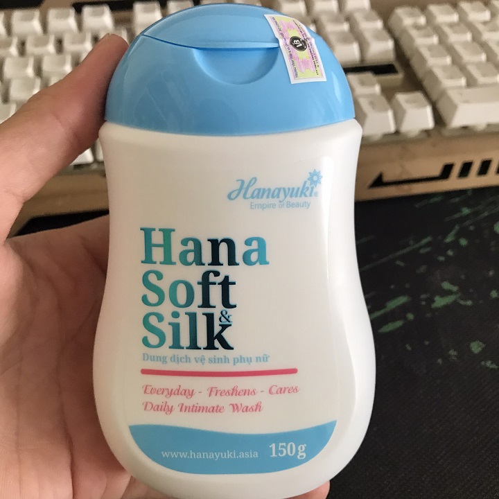 [HCM] Dung dịch vệ sinh phụ nữ Hana soft silk