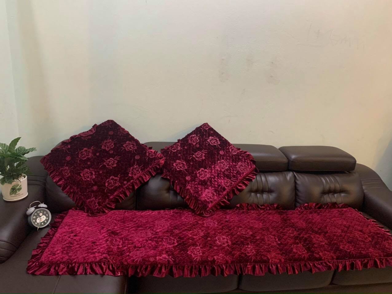 Bộ thảm ghế nhung vân hoa nổi (2,0m x 60cm  )