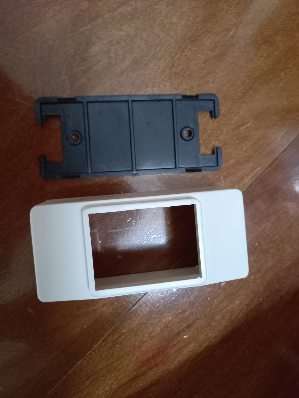 2 ỐP BẢO VỆ CHO CB CÓC 20A 30A