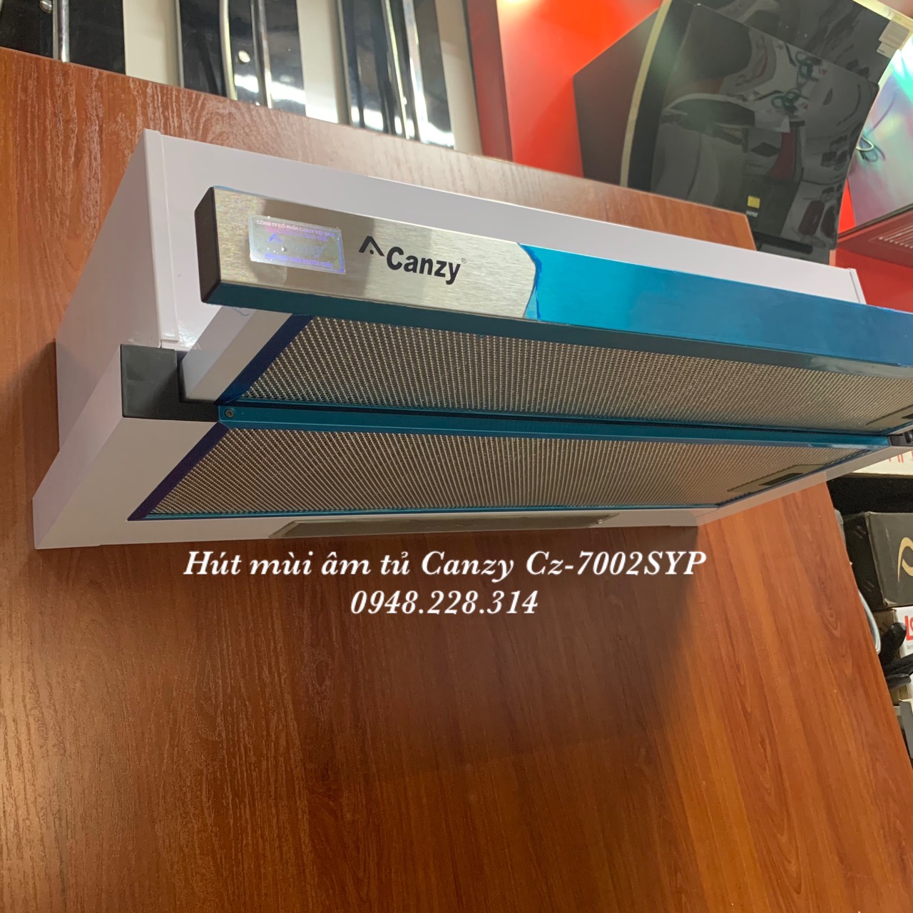 Máy hút mùi âm tủ Canzy Cz 7002SYP
