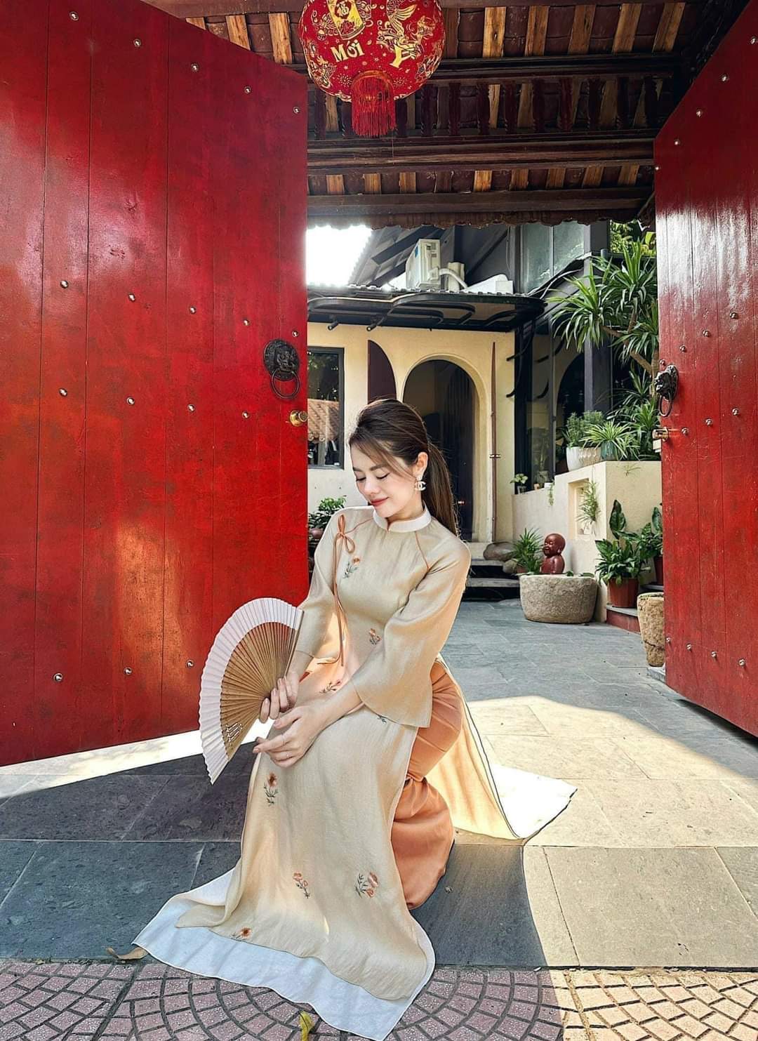 Bộ áo dài tơ thêu 4 tà cao cấp