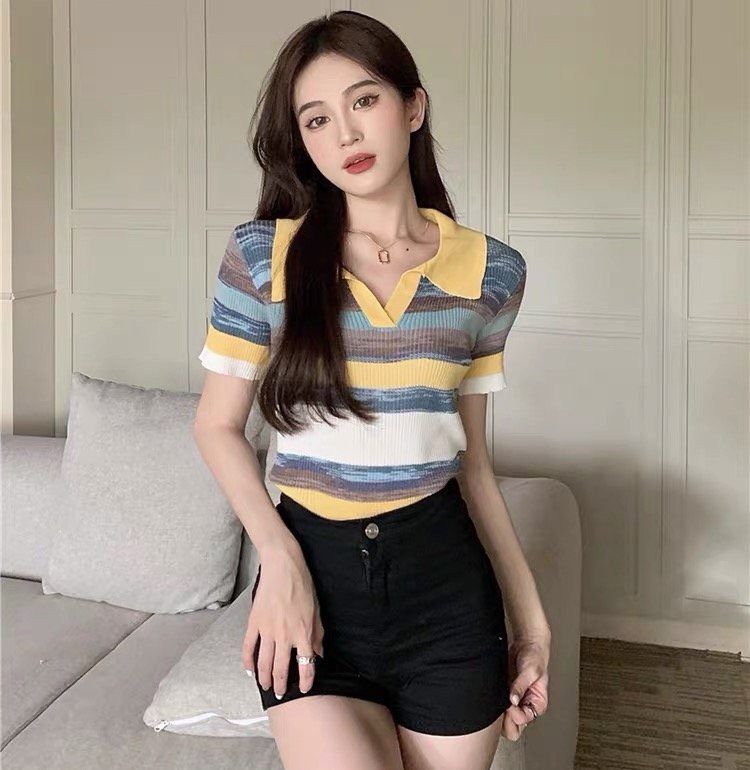 Áo polo dệt kim nữ kiểu kẻ sọc phối màu loang ngũ sắc - Áo thun len nữ tay ngắn cổ đức thiết kế thời trang trẻ trung
