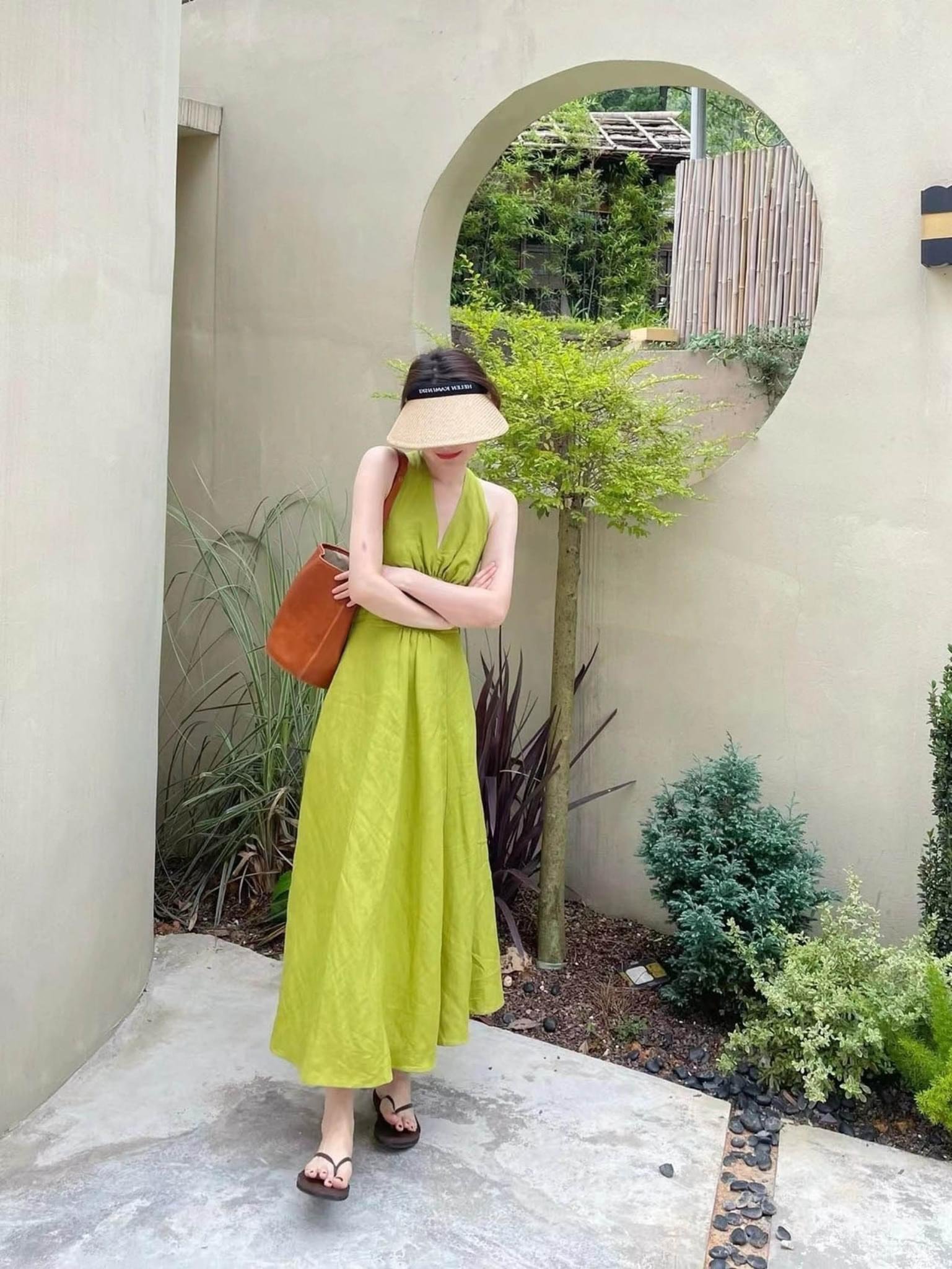 Đầm maxi dáng dài cổ v vải mịn đẹp siêu hot
